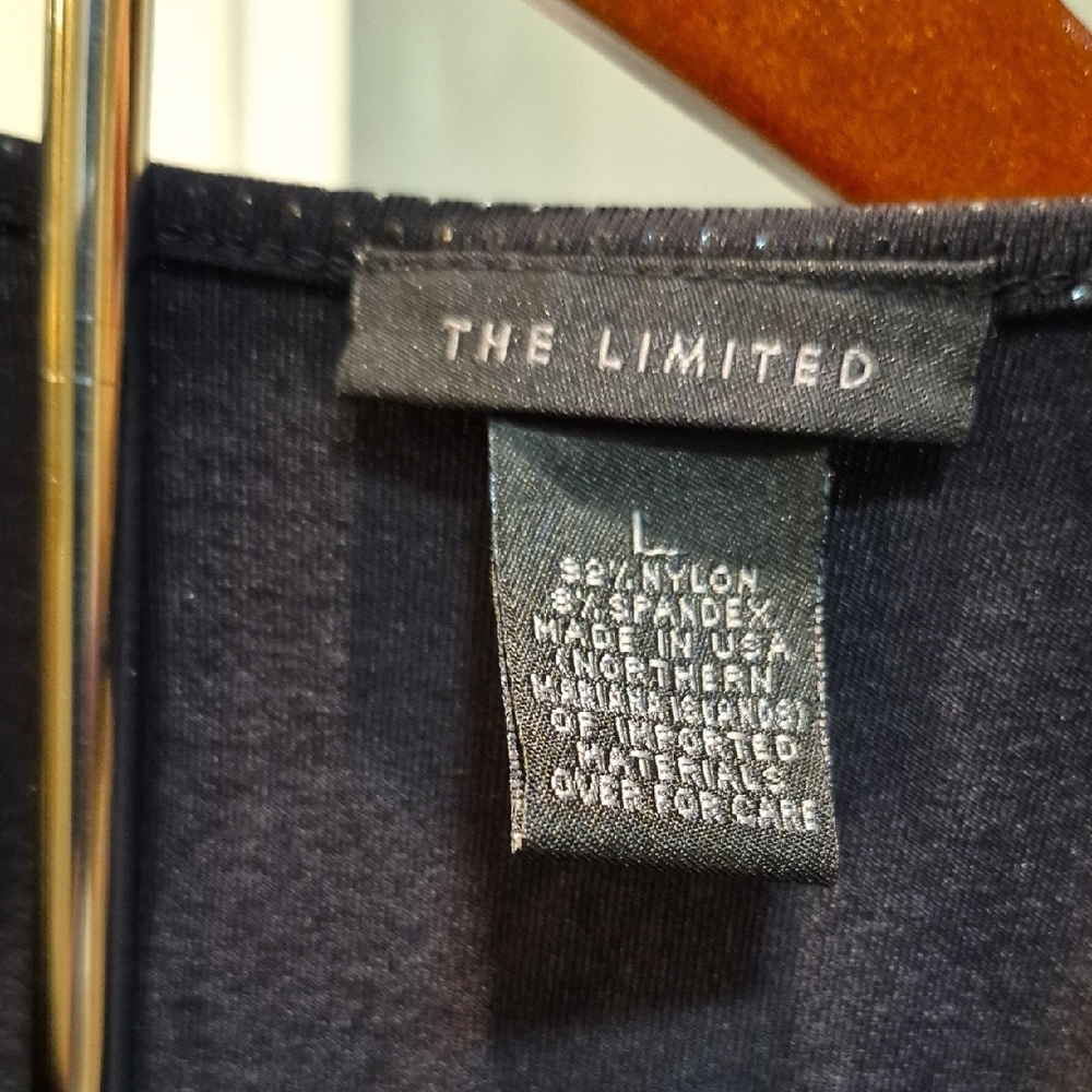 The Limited Sleeveless Black Top - Picture 2 of 4